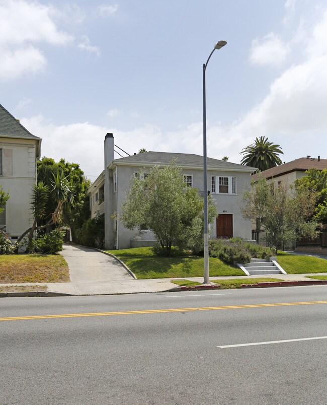 452 S Wilton Pl in Los Angeles, CA - Building Photo - Building Photo