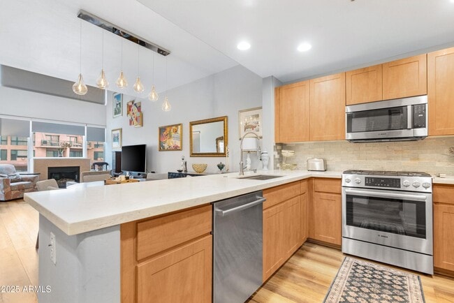 property at 16 W Encanto Blvd