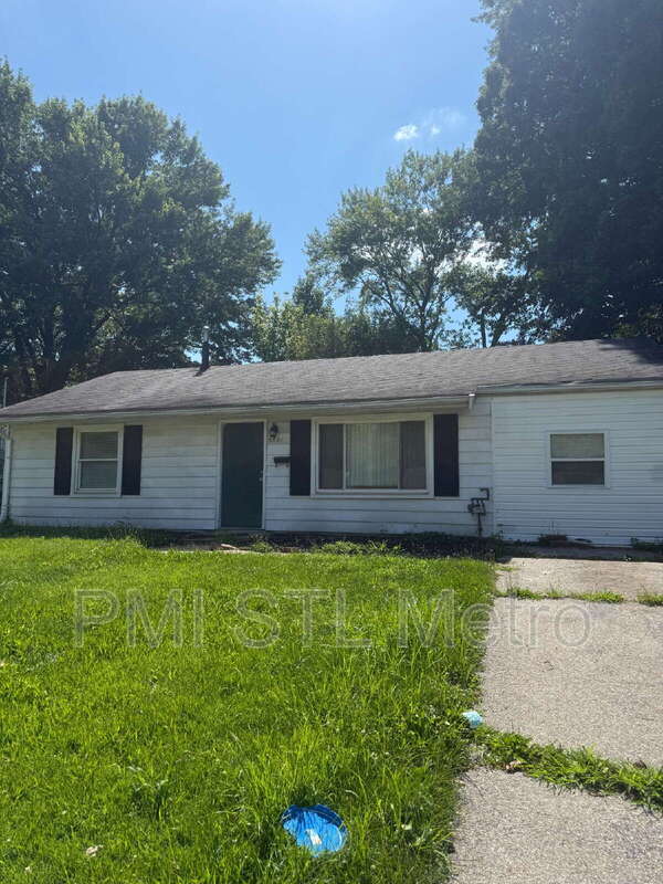 property at 9831 Lorna Ln