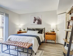 2277 S Kirkwood Rd in Houston, TX - Building Photo - Building Photo