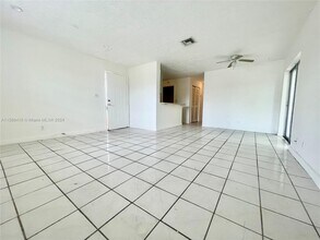 2621 Riverland Dr, Unit 2 in Fort Lauderdale, FL - Building Photo - Building Photo