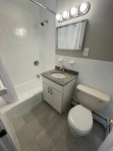 270 Grove St in Newton, MA - Building Photo - Building Photo