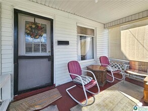287 S Main St in Bangor, PA - Foto de edificio - Building Photo