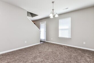 531 Randolph Dr in Clayton, NC - Building Photo - Building Photo