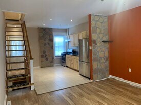 2439 S Camac St in Philadelphia, PA - Building Photo