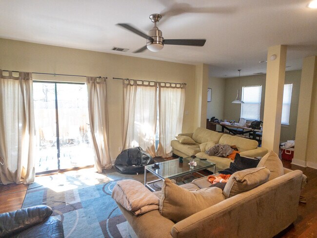 3603 Griffith St in Austin, TX - Foto de edificio - Building Photo