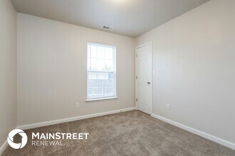 257 S Shore Dr in Shepherdsville, KY - Foto de edificio - Building Photo