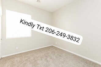 8750 Running Waters Ct in Las Vegas, NV - Building Photo - Building Photo