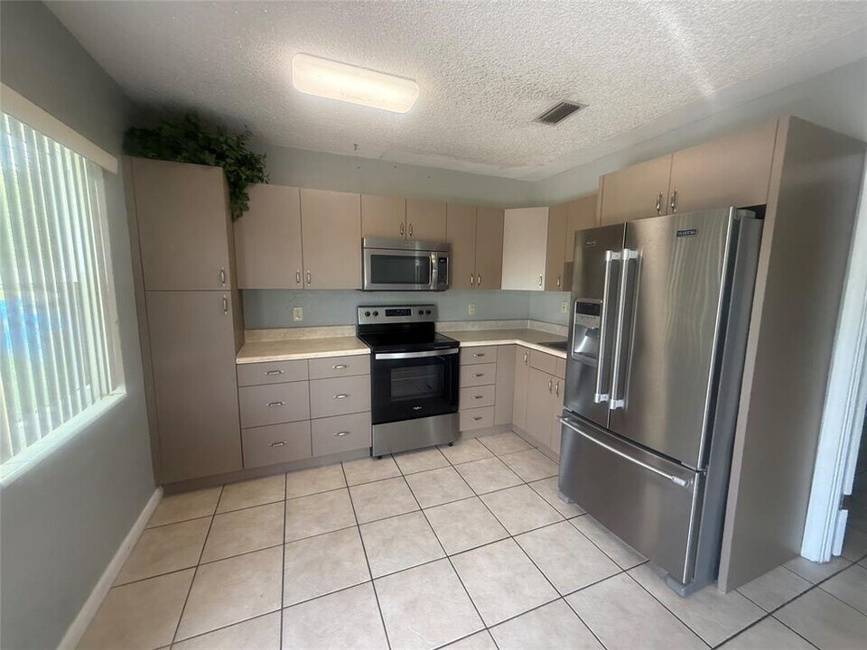1980 SW 28th Ave in Fort Lauderdale, FL - Building Photo