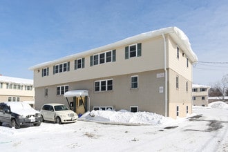 Parliament Arms Apartments in Rochester, NY - Building Photo - Building Photo