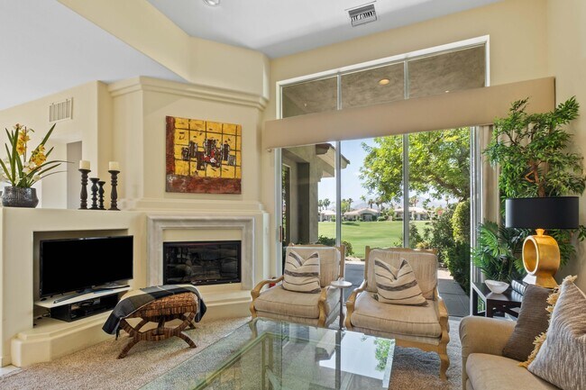 461 Desert Holly Dr in Palm Desert, CA - Building Photo - Building Photo