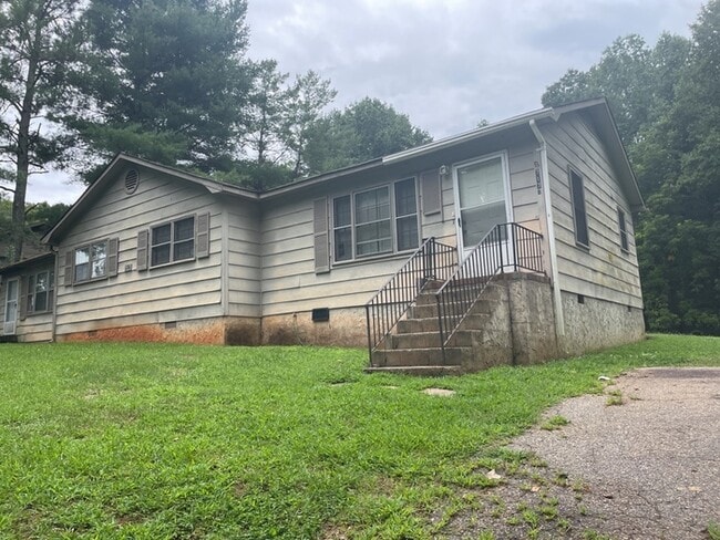 property at 717 Meadowbrook Dr