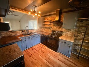 1319 Glen Raven Ct in Greensboro, NC - Foto de edificio - Building Photo