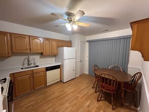 79 Renaissance Ln in New Brunswick, NJ - Building Photo - Building Photo