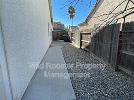 10165 Sorenstam Dr in Sacramento, CA - Building Photo