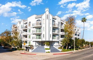 4401 Sepulveda Blvd, Unit 107 in Sherman Oaks, CA - Building Photo