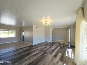 5132 W Las Palmaritas Dr in Glendale, AZ - Foto de edificio - Building Photo