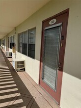 149 Preston Way in Boca Raton, FL - Building Photo - Building Photo