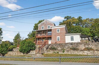 43 Main St in Wappingers Falls, NY - Building Photo - Building Photo