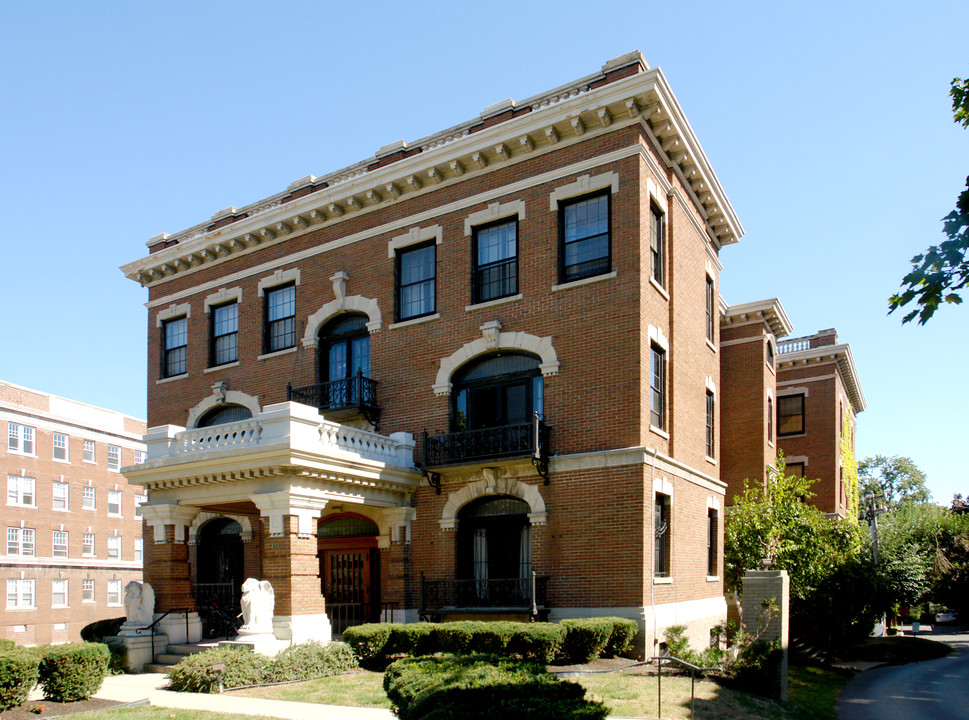 1149 Delaware Avenue in Buffalo, NY - Building Photo