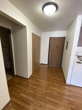 Summerset Apartments 1 & 2 in Fargo, ND - Building Photo - Building Photo