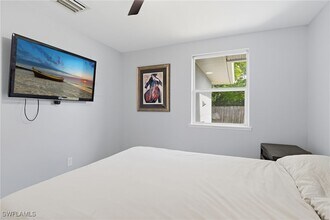 4518 W Alhambra Cir in Naples, FL - Building Photo - Building Photo