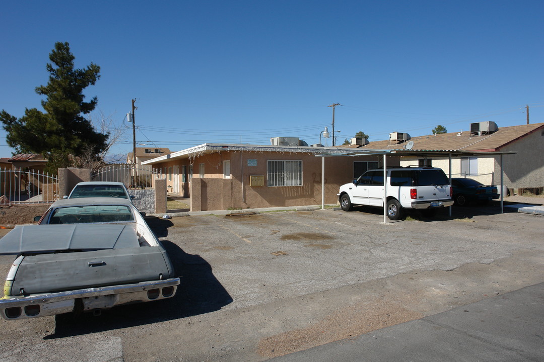 1979 Linn Ln in Las Vegas, NV - Building Photo