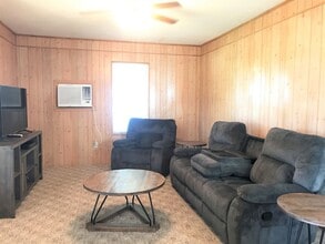 1989 Country Club Rd in La Crosse, VA - Building Photo - Building Photo