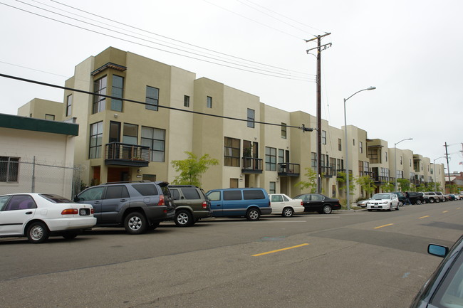 1195-1221 67th St in Emeryville, CA - Building Photo - Building Photo