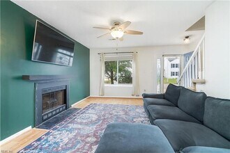 517 Woodshire Way in Virginia Beach, VA - Building Photo - Building Photo