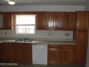 106 Laura Ln in Clarkson, KY - Building Photo - Building Photo