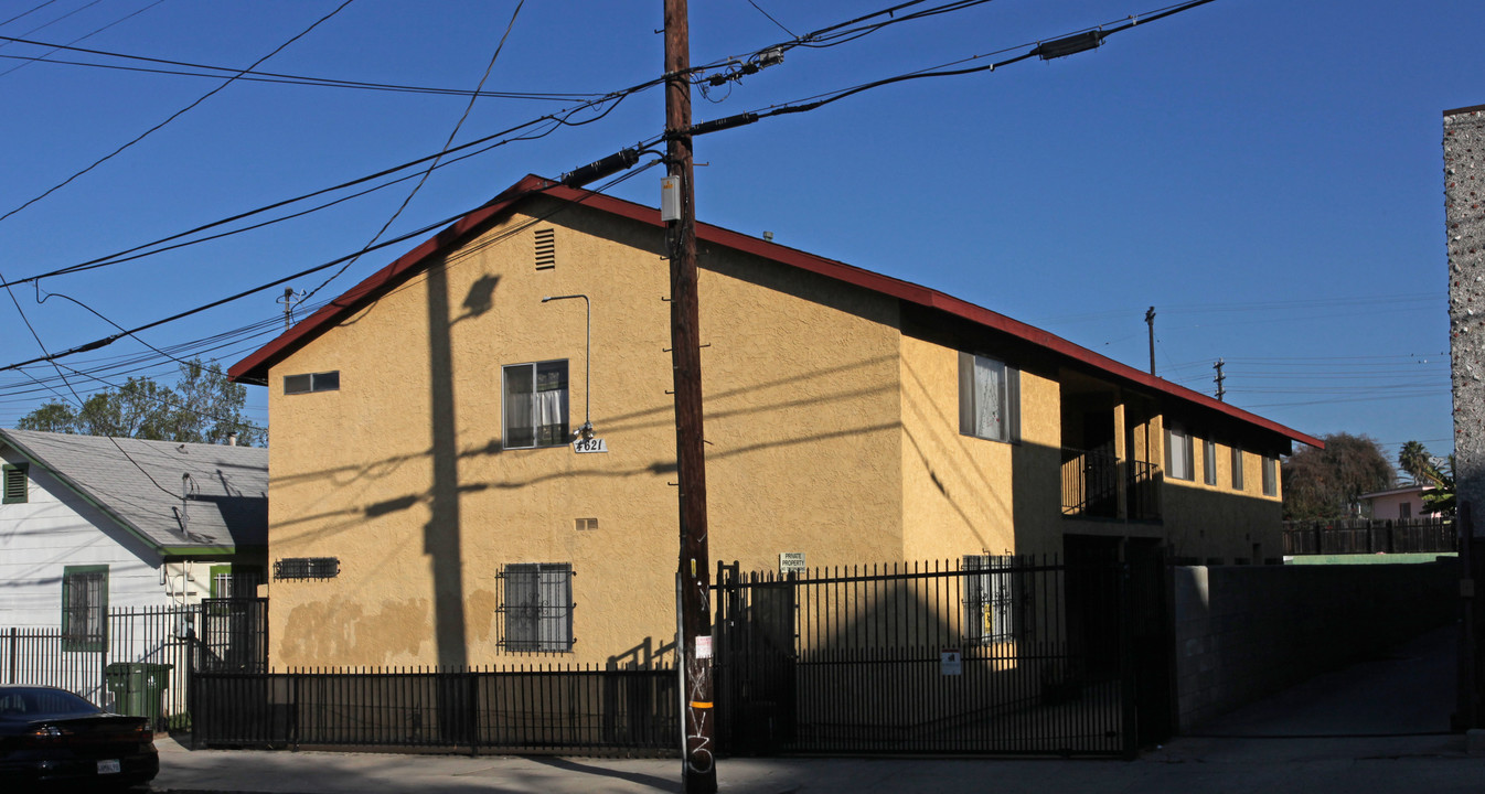 4621 Lomita St in Los Angeles, CA - Foto de edificio