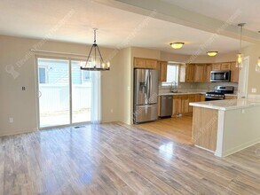 632 SE Glengarry Place in Bend, OR - Building Photo - Building Photo