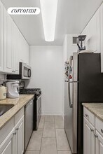 301 E 79th St in New York, NY - Building Photo - Building Photo