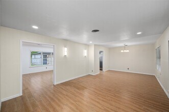 3835 Tartan Ln in Houston, TX - Building Photo - Building Photo