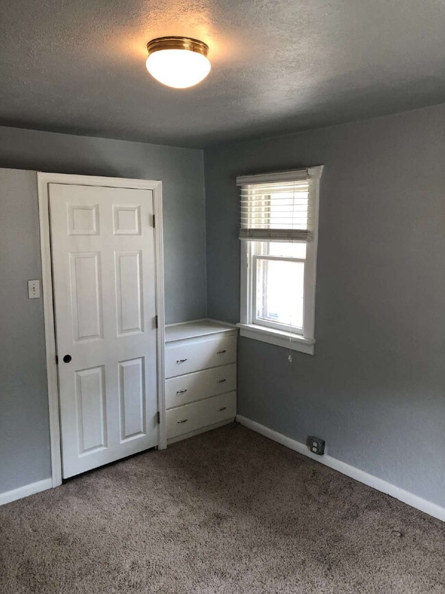 450 E 300 N in Provo, UT - Building Photo - Building Photo