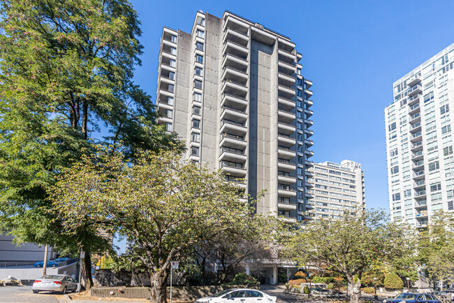 Tower 2 in Vancouver, BC - Building Photo - Building Photo