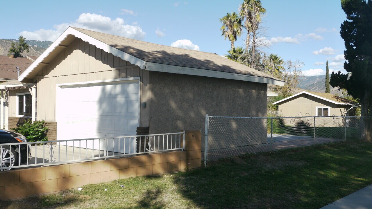 4135 N E St in San Bernardino, CA - Building Photo