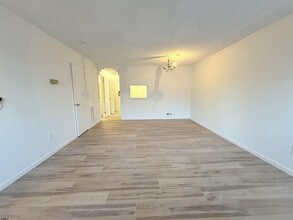 53 Greenwich Dr in Galloway, NJ - Building Photo - Building Photo