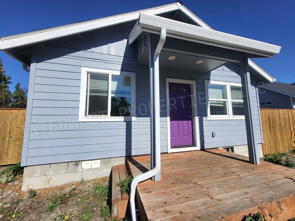5025 SE 118th Ave in Portland, OR - Building Photo