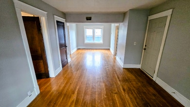 1600 W 37th St in Kansas City, MO - Building Photo - Building Photo