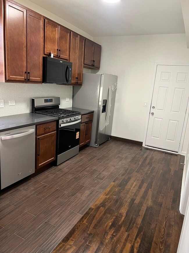 5427 W Quincy St in Chicago, IL - Building Photo - Building Photo