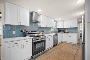 3406 W Leroy St in Tampa, FL - Building Photo