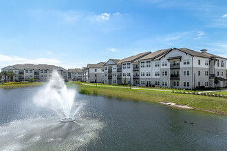 Story Lake Gibson in Lakeland, FL - Building Photo - Building Photo