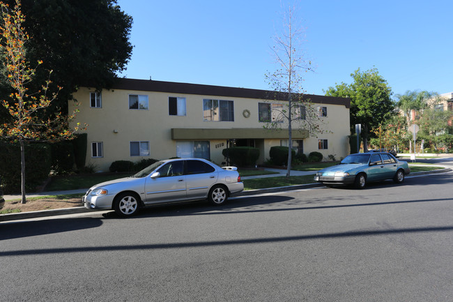 1110 E Doran St in Glendale, CA - Building Photo - Building Photo