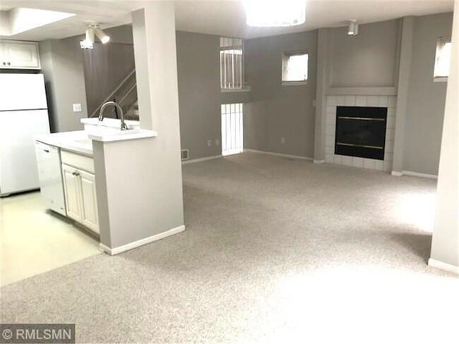 15655 24th Ave N in Minneapolis, MN - Building Photo - Building Photo