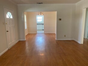 9350 Flower St in Bellflower, CA - Building Photo - Building Photo