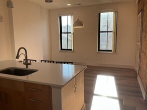 26 W 15th St in Cincinnati, OH - Building Photo - Building Photo