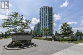 4900 Glen Erin Dr in Mississauga, ON - Building Photo - Building Photo