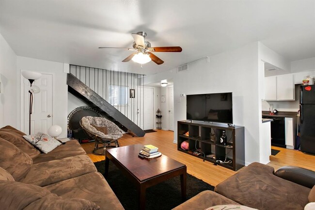 2301 Ohlen Rd in Austin, TX - Building Photo - Building Photo